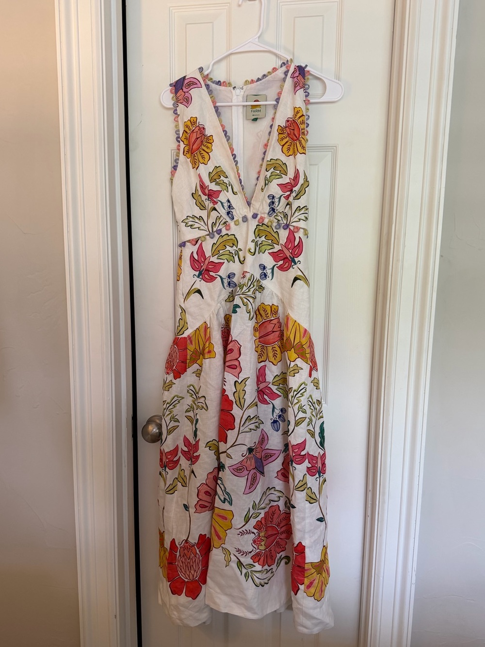 FARM Rio off white floral insects maxi dress - Picture 2 of 2